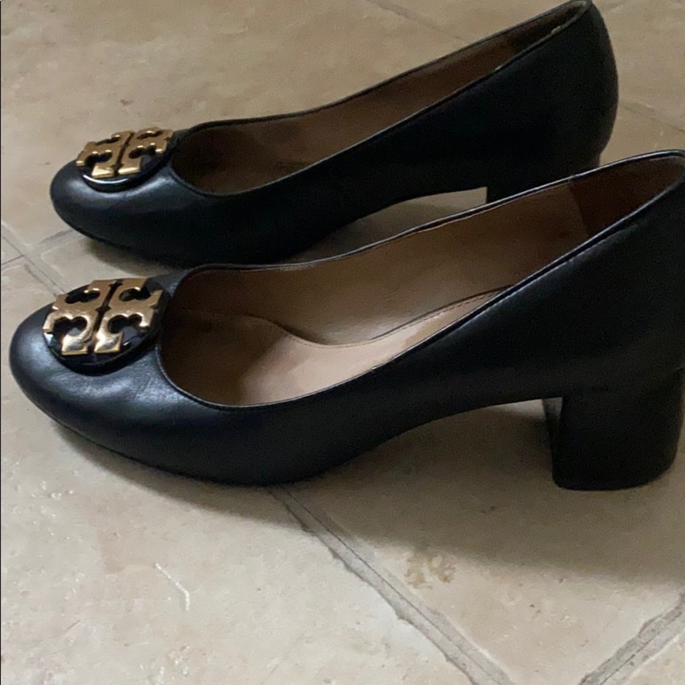 Tory Burch black shoes - Picture 3 of 4